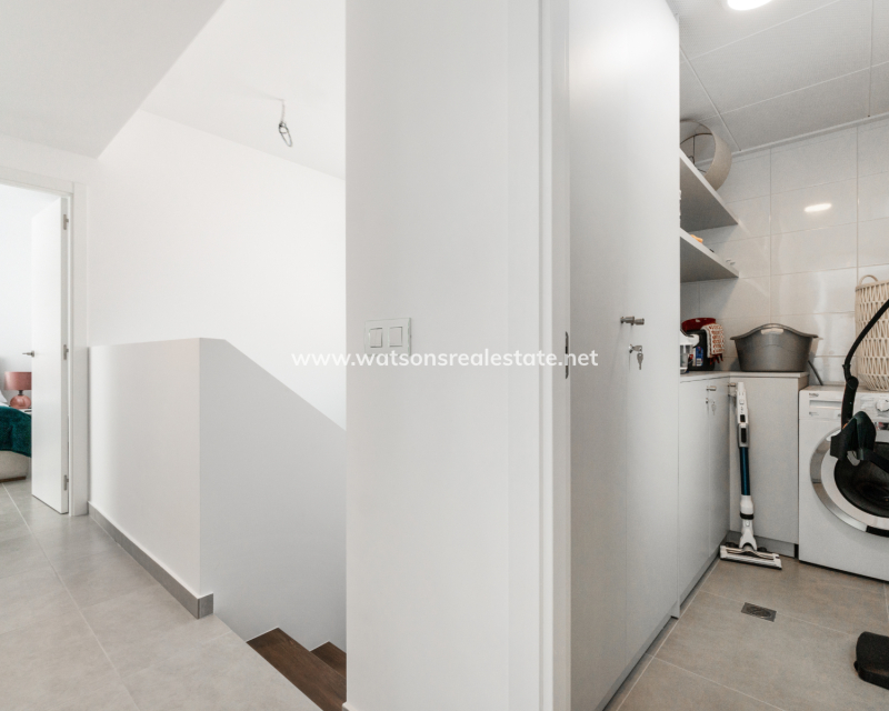 Resale - Fristaende Villa - Urb. La Marina