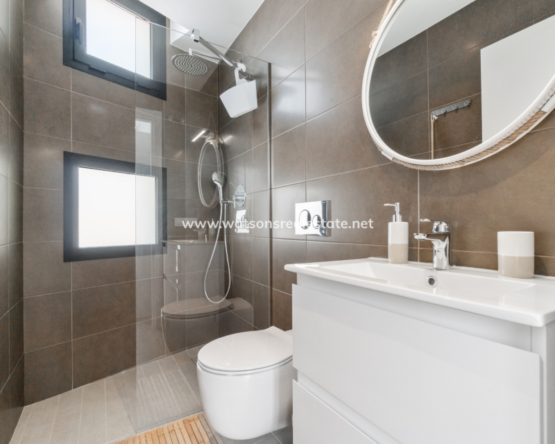 Resale - Fristaende Villa - Urb. La Marina