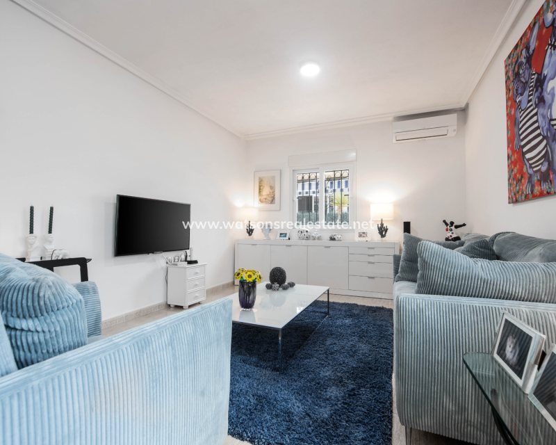 Resale - Fristaende Villa - Urb. La Marina