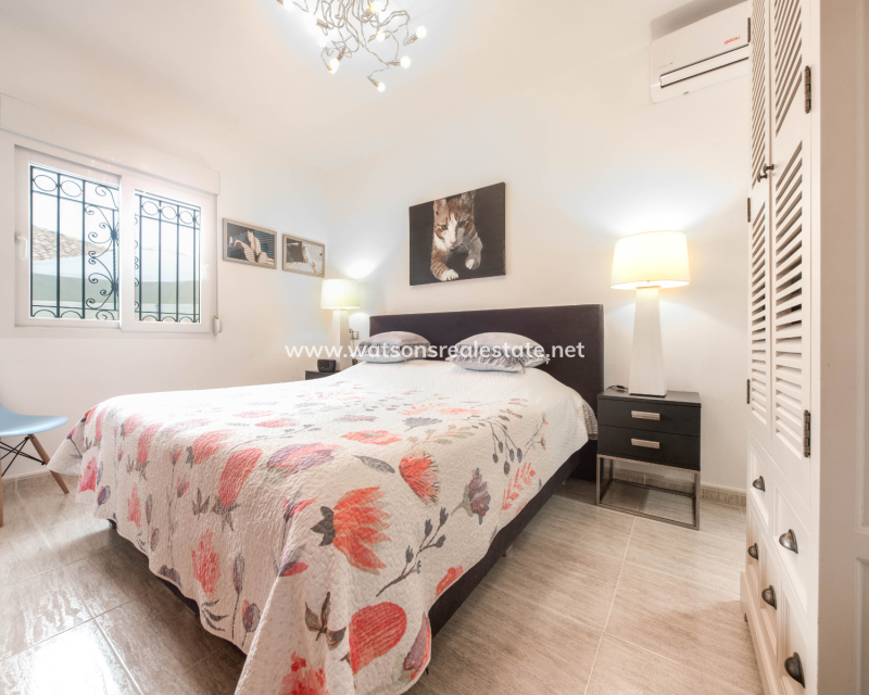 Resale - Fristaende Villa - Urb. La Marina