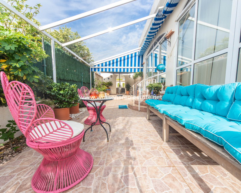 Resale - Fristaende Villa - Urb. La Marina