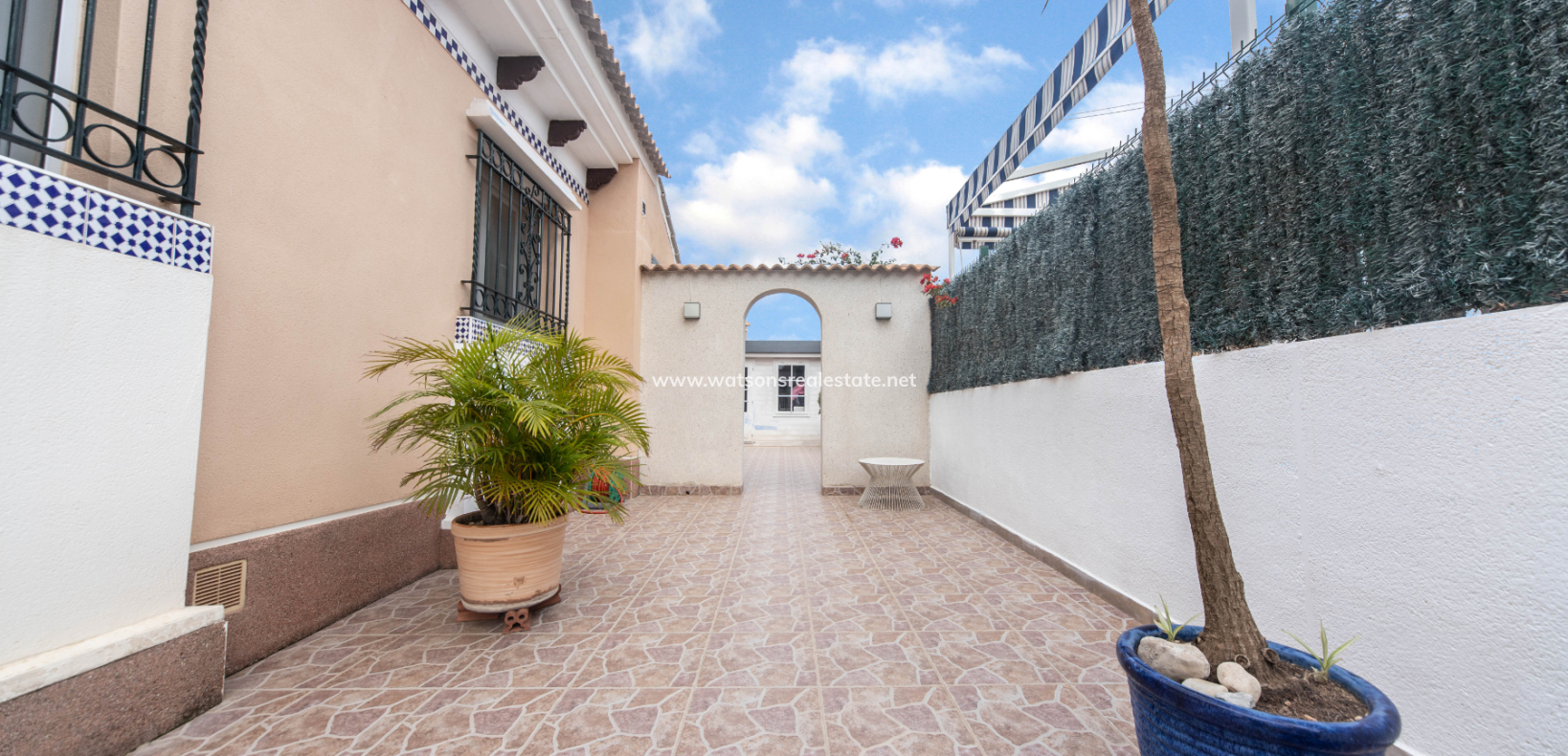 Resale - Fristaende Villa - Urb. La Marina
