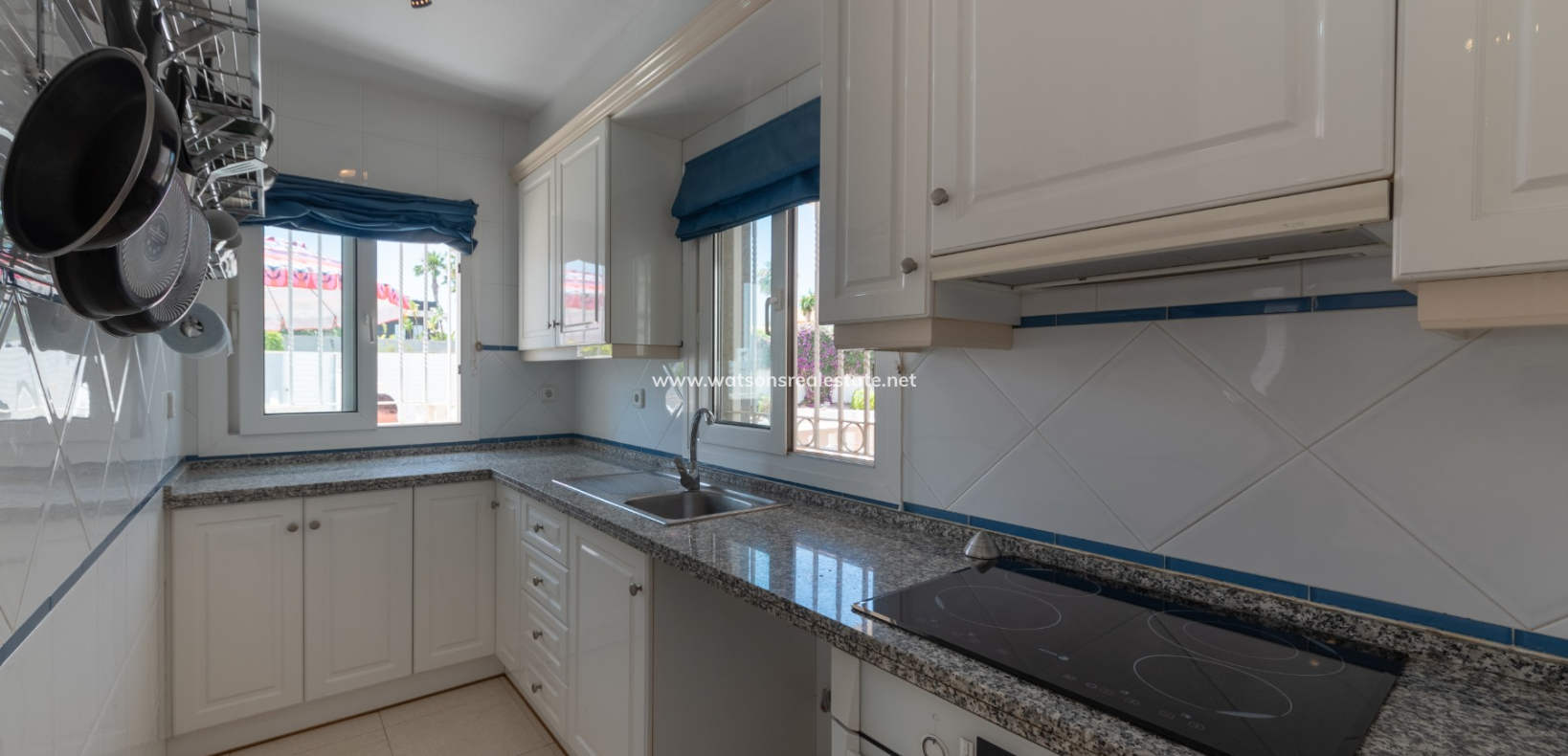Resale - Fristaende Villa - Urb. La Marina