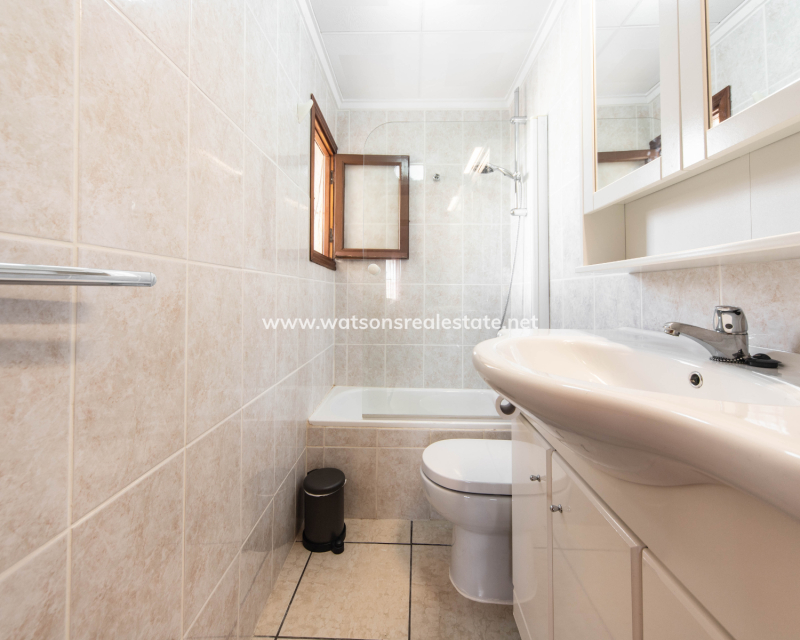 Resale - Fristaende Villa - Urb. La Marina
