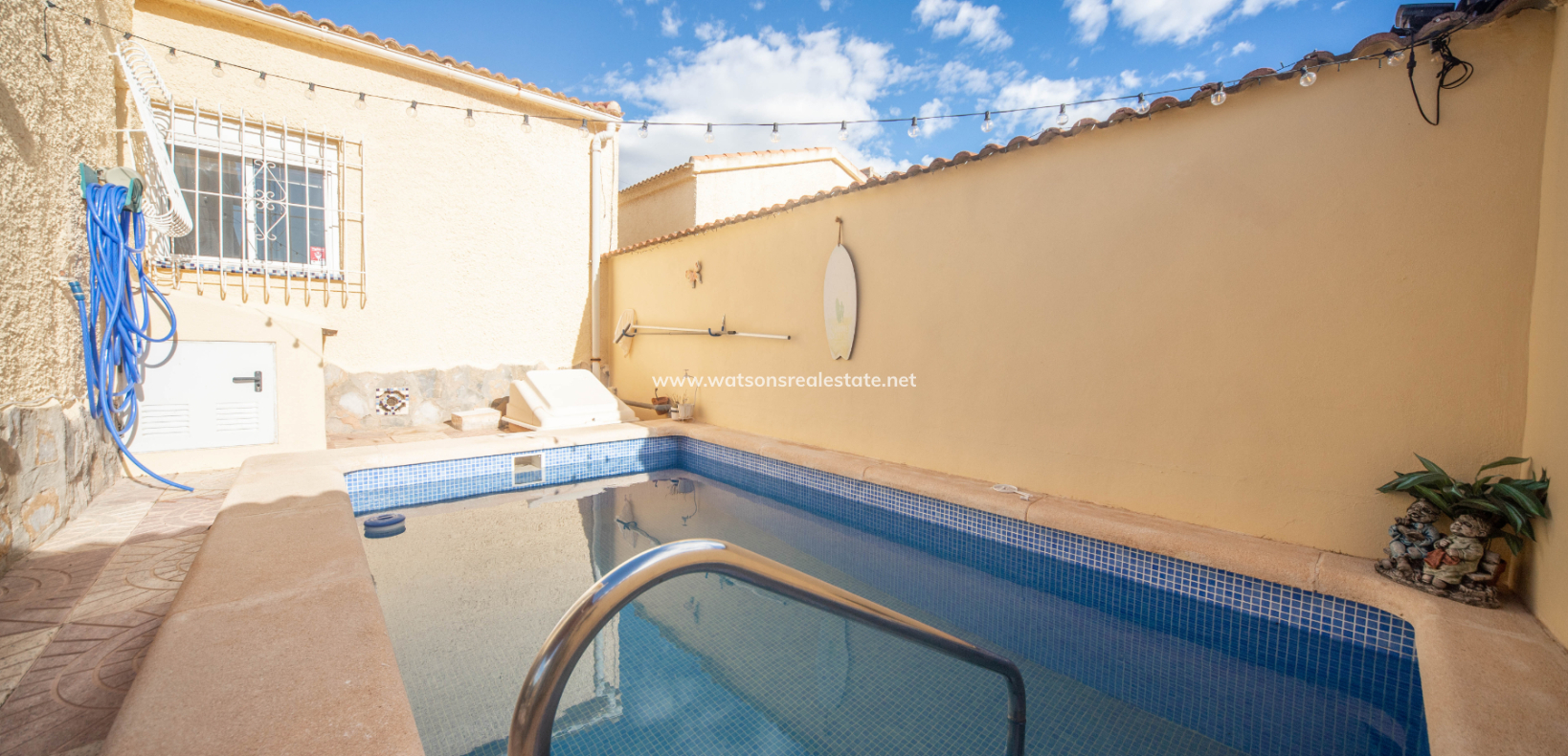 Resale - Fristaende Villa - Urb. La Marina