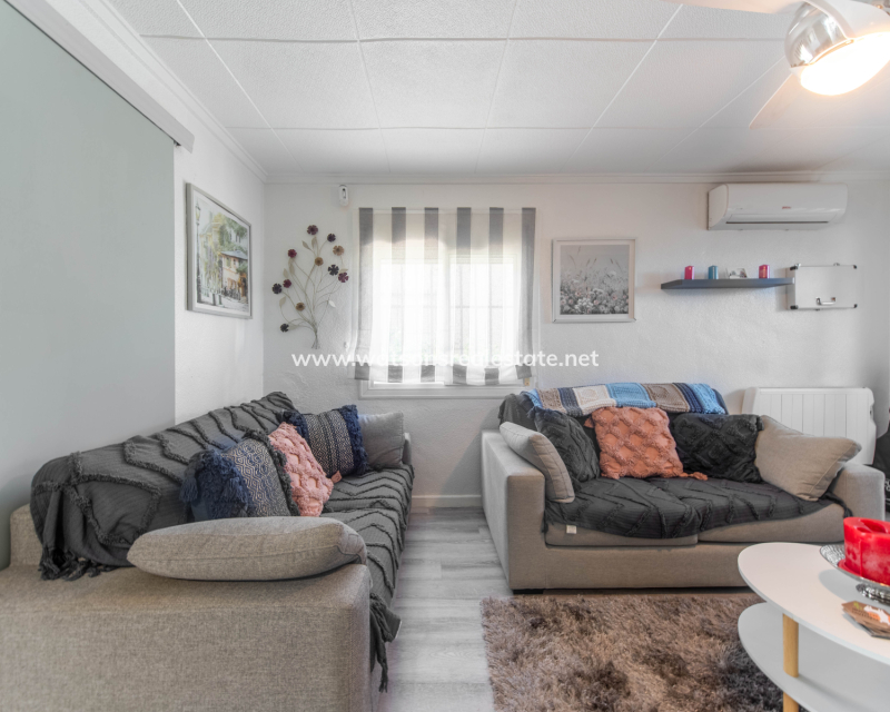 Resale - Fristaende Villa - Urb. La Marina