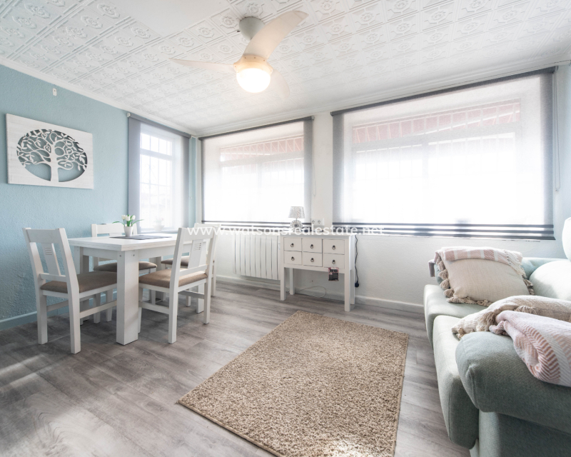 Resale - Fristaende Villa - Urb. La Marina