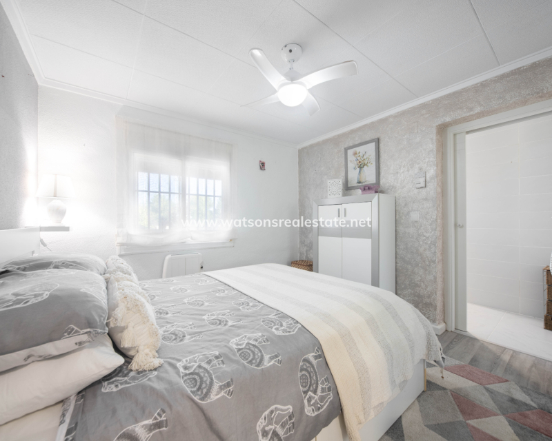 Resale - Fristaende Villa - Urb. La Marina