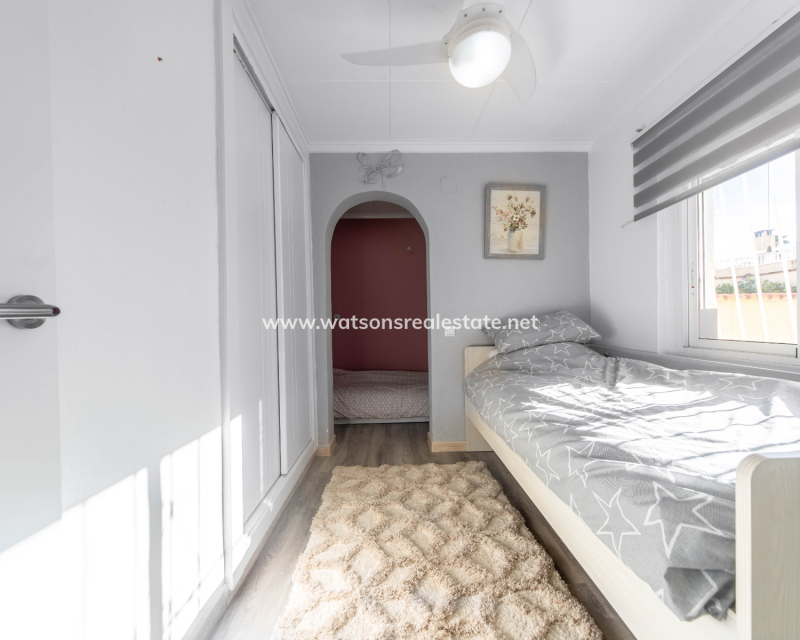 Resale - Fristaende Villa - Urb. La Marina