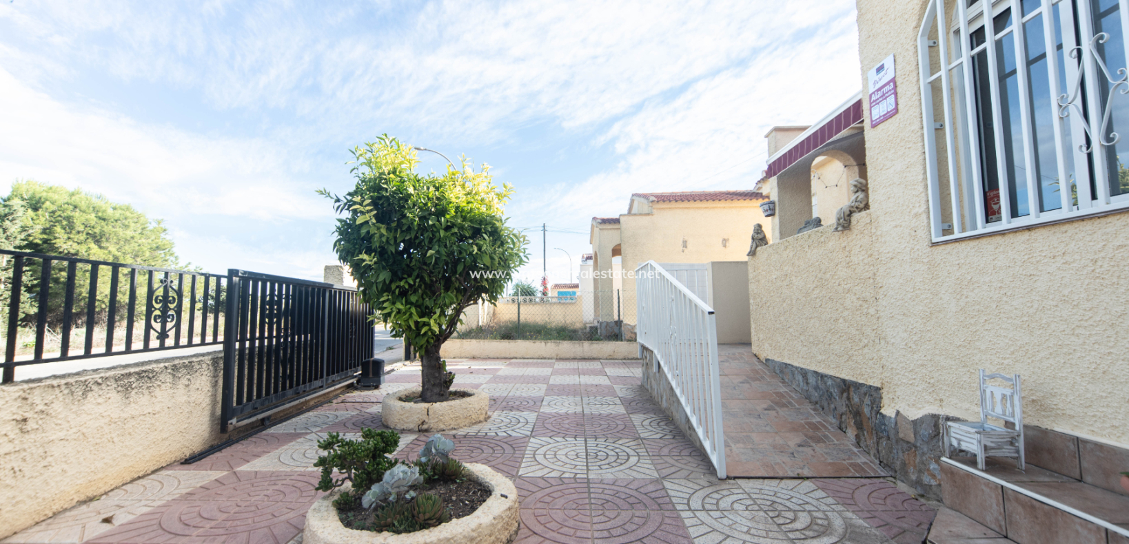 Resale - Fristaende Villa - Urb. La Marina