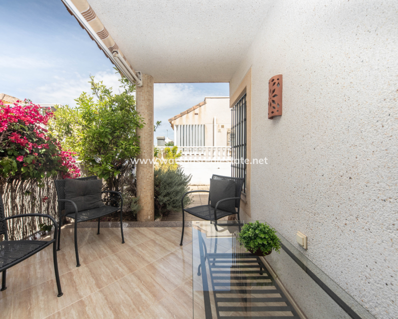 Resale - Fristaende Villa - Urb. La Marina