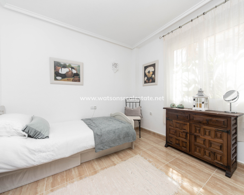 Resale - Fristaende Villa - Urb. La Marina