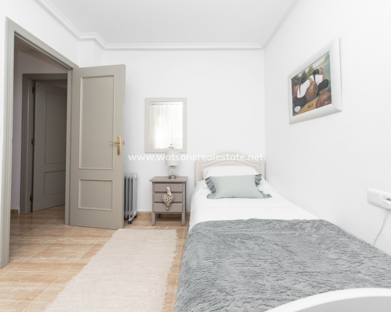 Resale - Fristaende Villa - Urb. La Marina