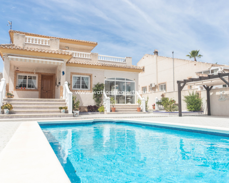 Resale - Fristaende Villa - Urb. La Marina