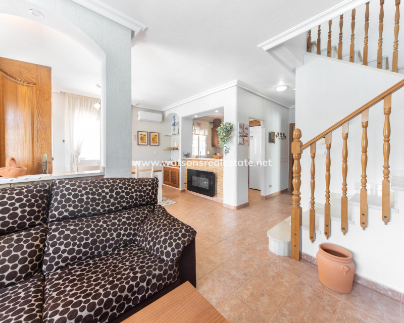 Resale - Fristaende Villa - Urb. La Marina