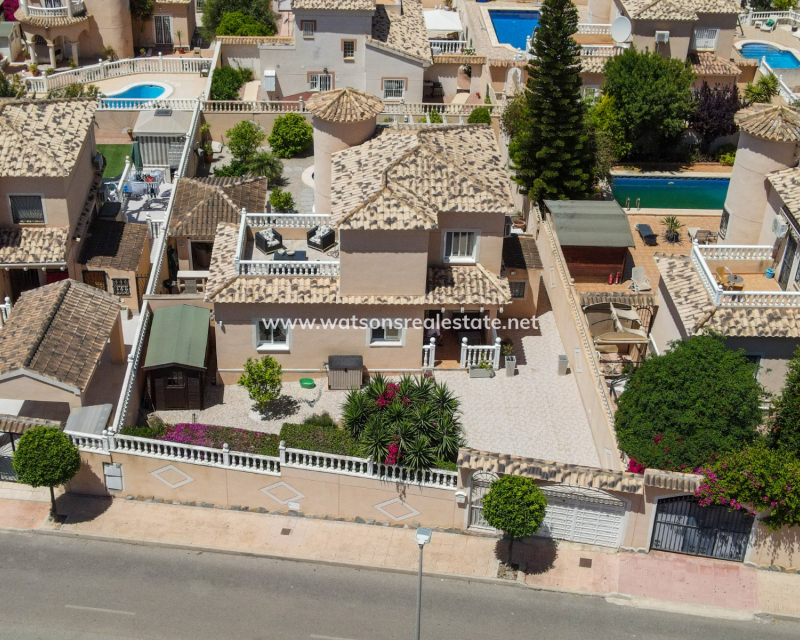 Resale - Fristaende Villa - Urb. La Marina