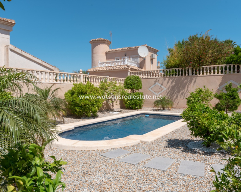 Resale - Fristaende Villa - Urb. La Marina