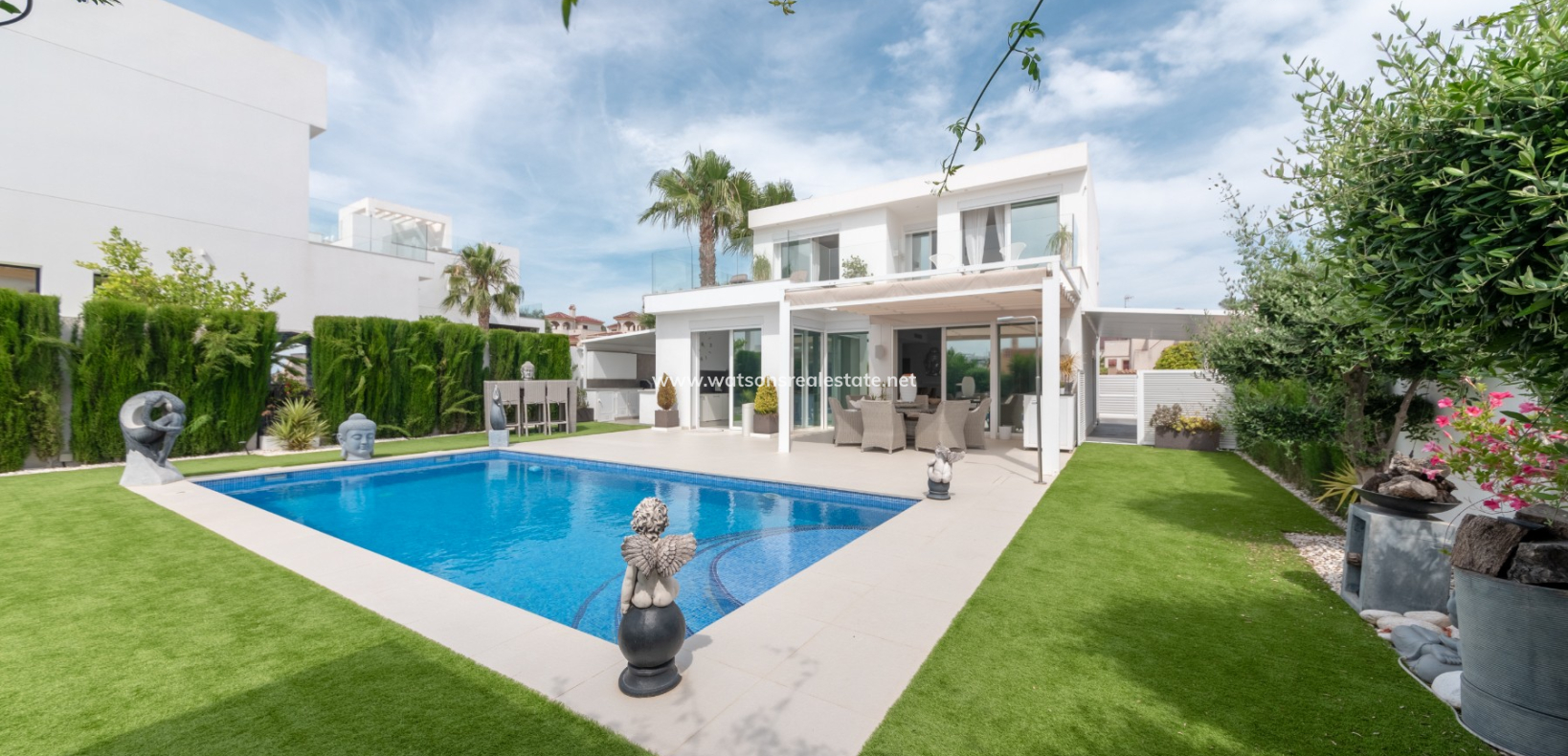 Resale - Fristaende Villa - Urb. La Marina