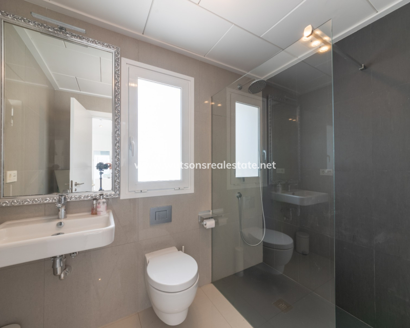 Resale - Fristaende Villa - Urb. La Marina