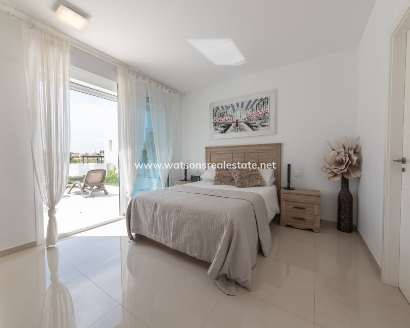 Resale - Fristaende Villa - Urb. La Marina