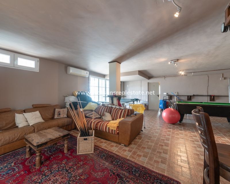 Resale - Fristaende Villa - Urb. La Marina