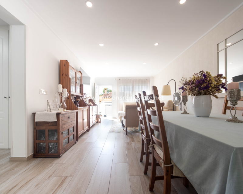 Resale - Fristaende Villa - Urb. La Marina