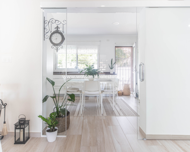 Resale - Fristaende Villa - Urb. La Marina
