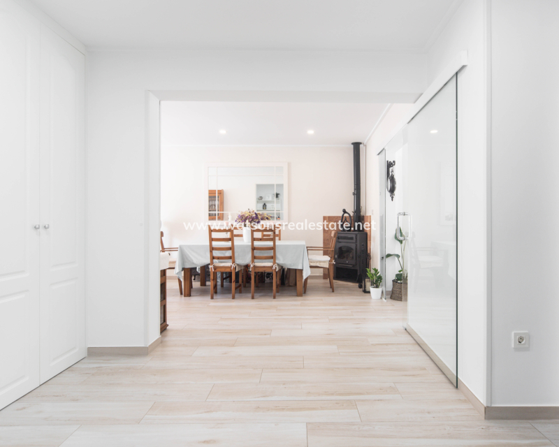 Resale - Fristaende Villa - Urb. La Marina