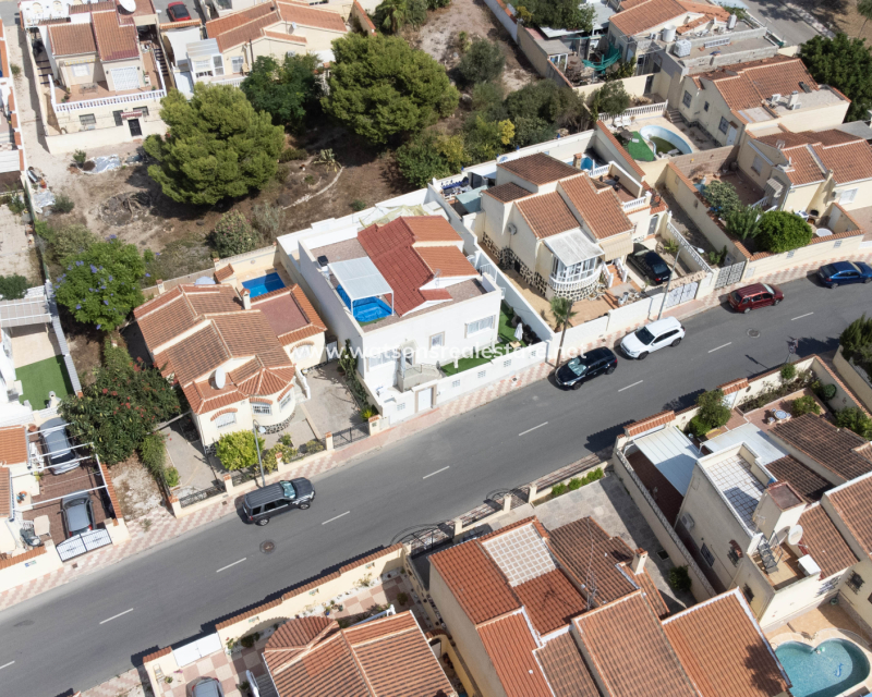 Resale - Fristaende Villa - Urb. La Marina