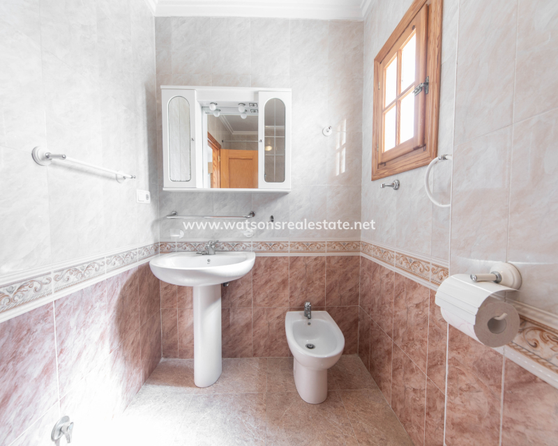 Resale - Fristaende Villa - Urb. La Marina