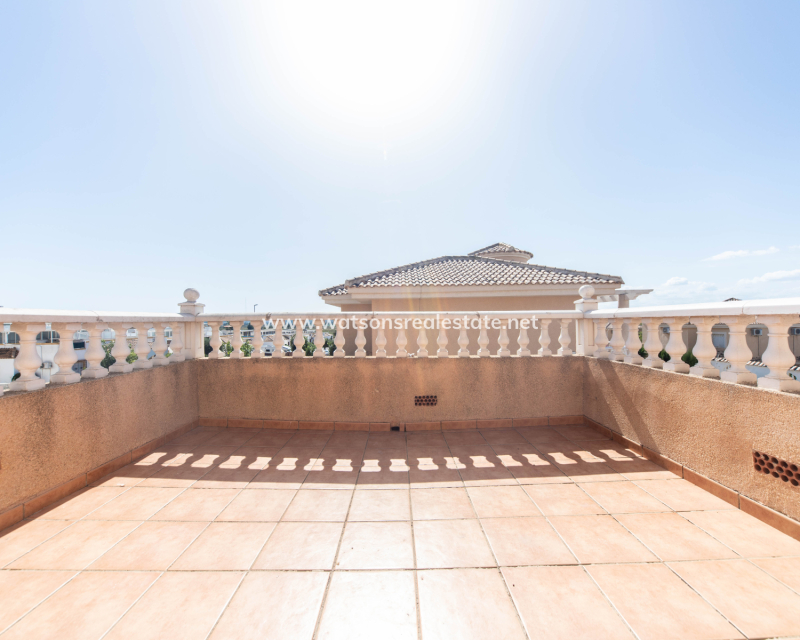 Resale - Fristaende Villa - Urb. La Marina
