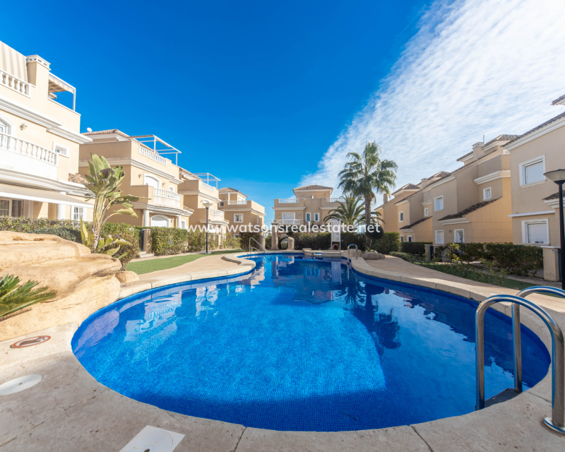 Resale - Fristaende Villa - Urb. La Marina
