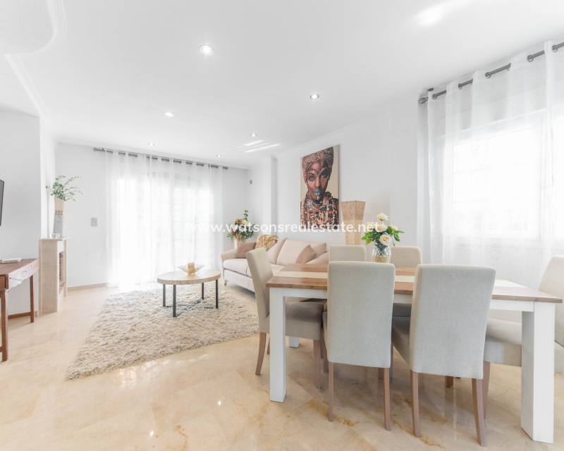 Resale - Fristaende Villa - Urb. La Marina