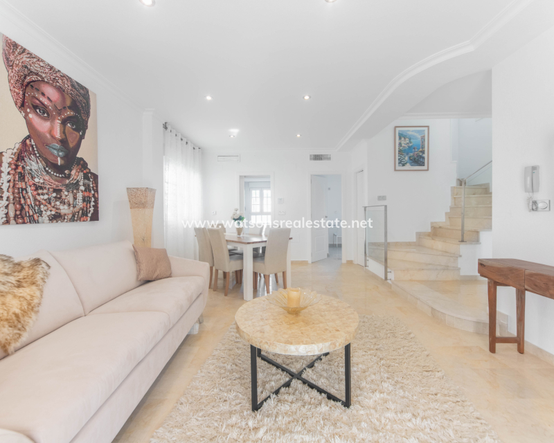 Resale - Fristaende Villa - Urb. La Marina