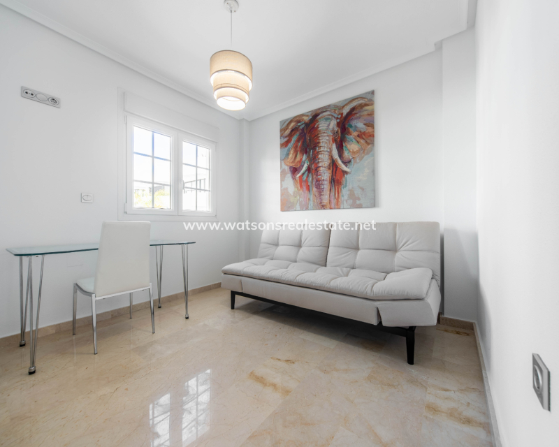 Resale - Fristaende Villa - Urb. La Marina