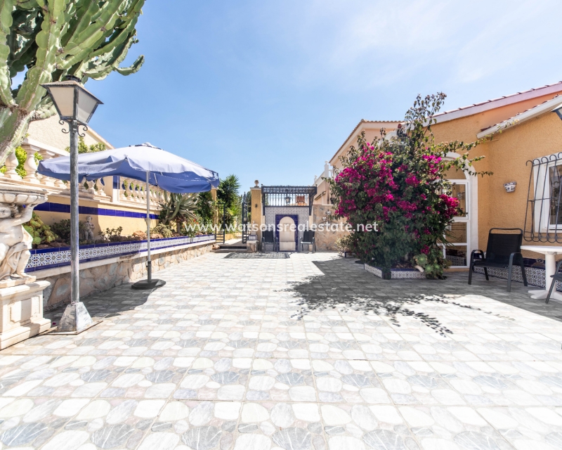 Resale - Fristaende Villa - Urb. La Marina