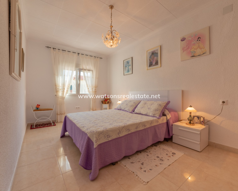 Resale - Fristaende Villa - Urb. La Marina