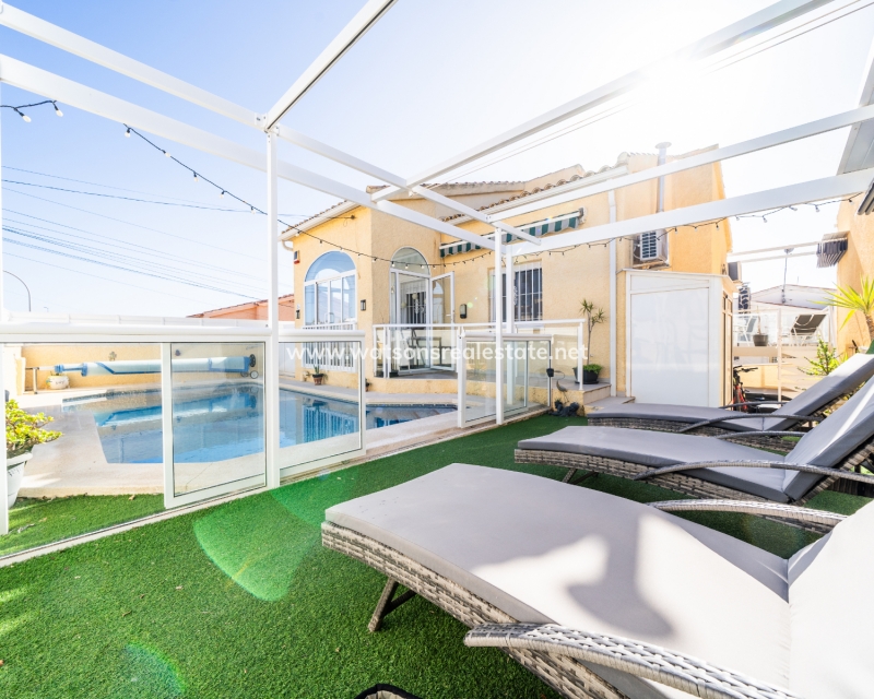 Resale - Fristaende Villa - Urb. La Marina