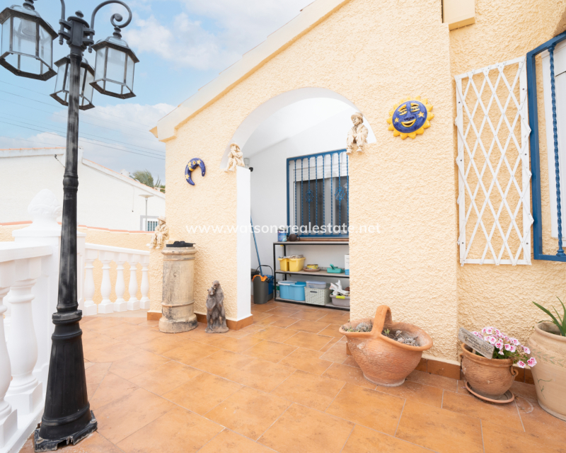 Resale - Fristaende Villa - Urb. La Marina