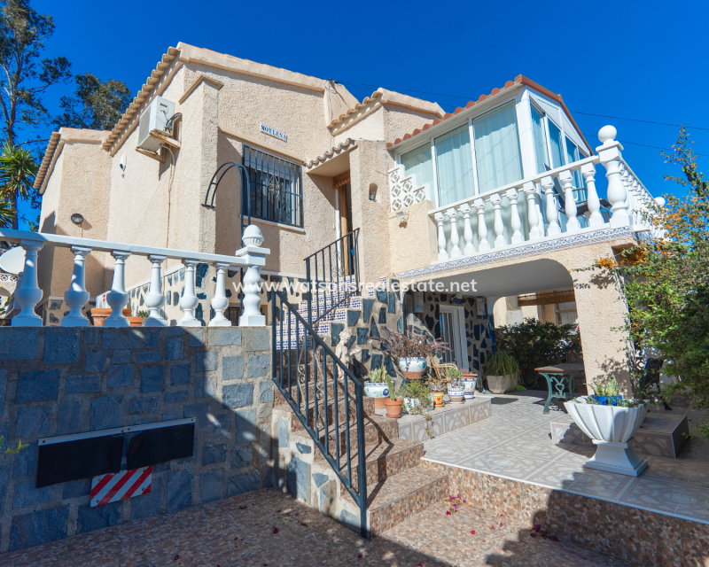 Resale - Fristaende Villa - Urb. La Marina