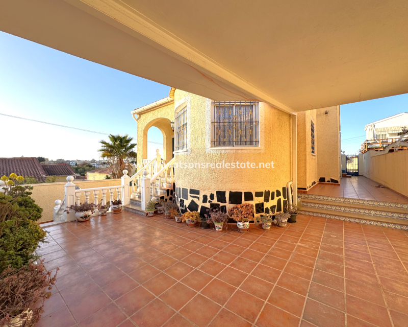 Resale - Fristaende Villa - Urb. La Marina