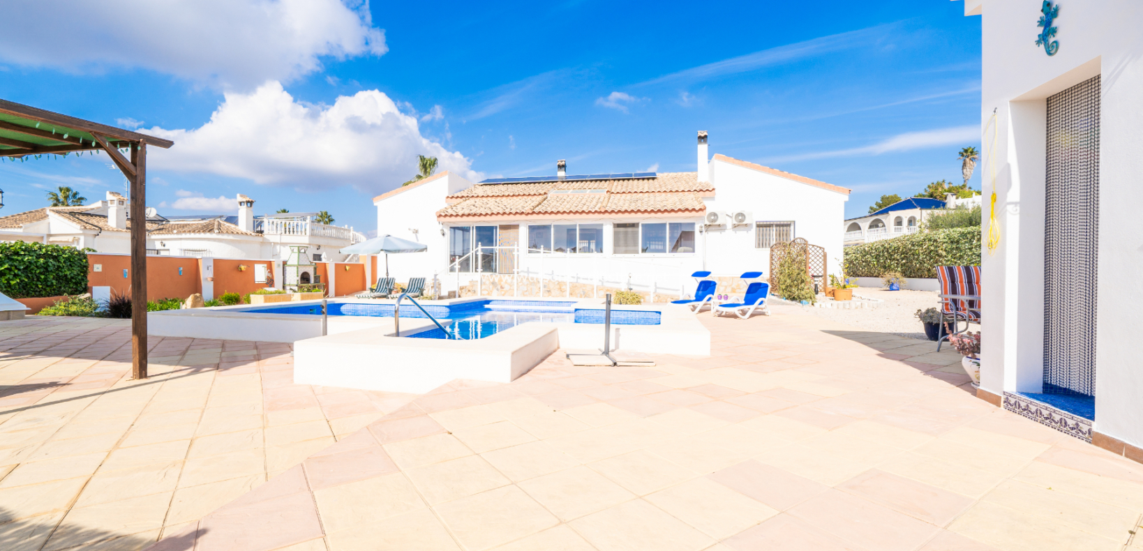 Resale - Fristaende Villa - Urb. La Marina