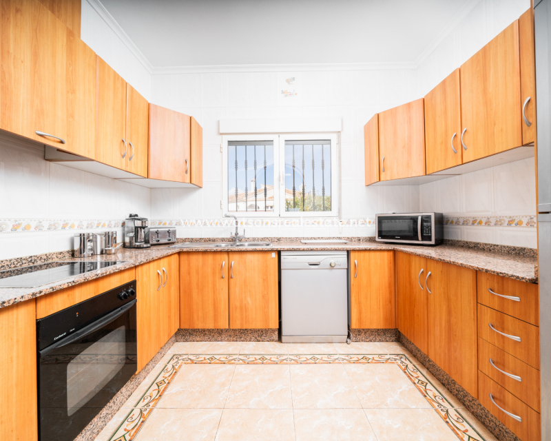 Resale - Fristaende Villa - Urb. La Marina