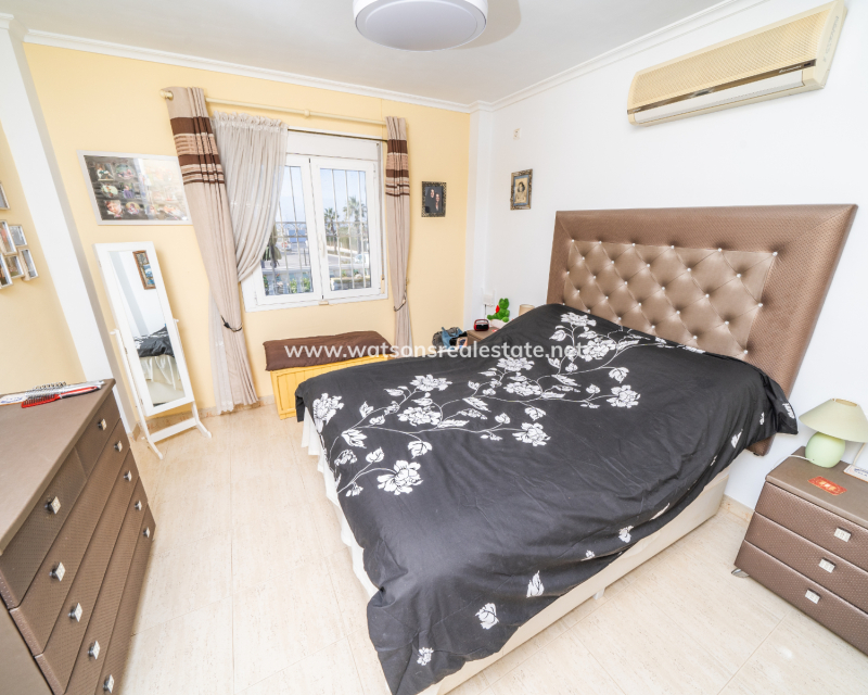 Resale - Fristaende Villa - Urb. La Marina