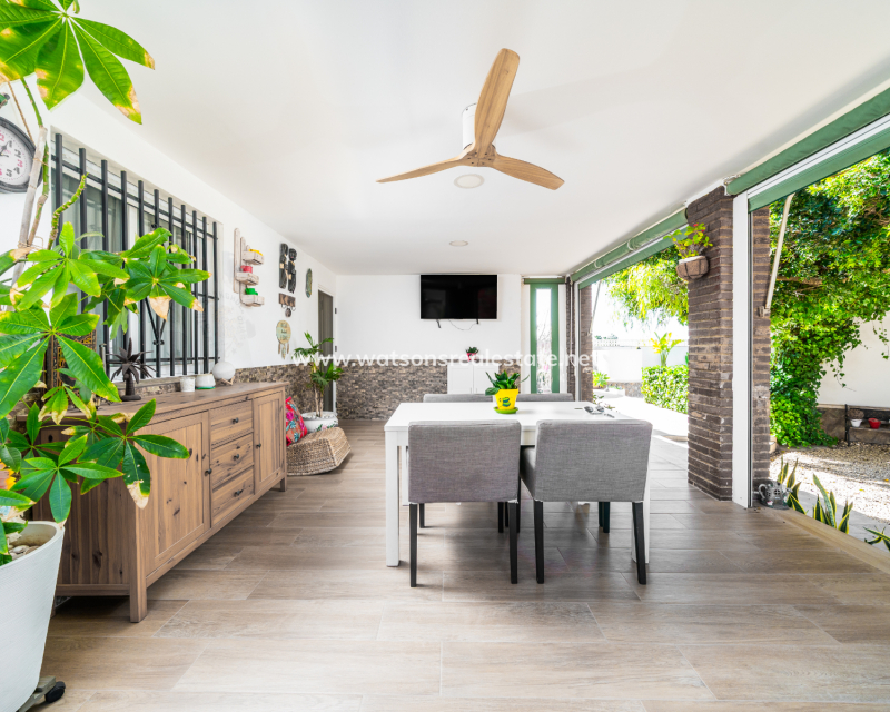 Resale - Fristaende Villa - Urb. La Marina