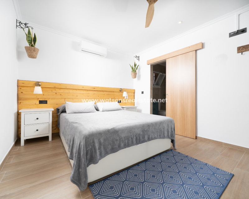 Resale - Fristaende Villa - Urb. La Marina
