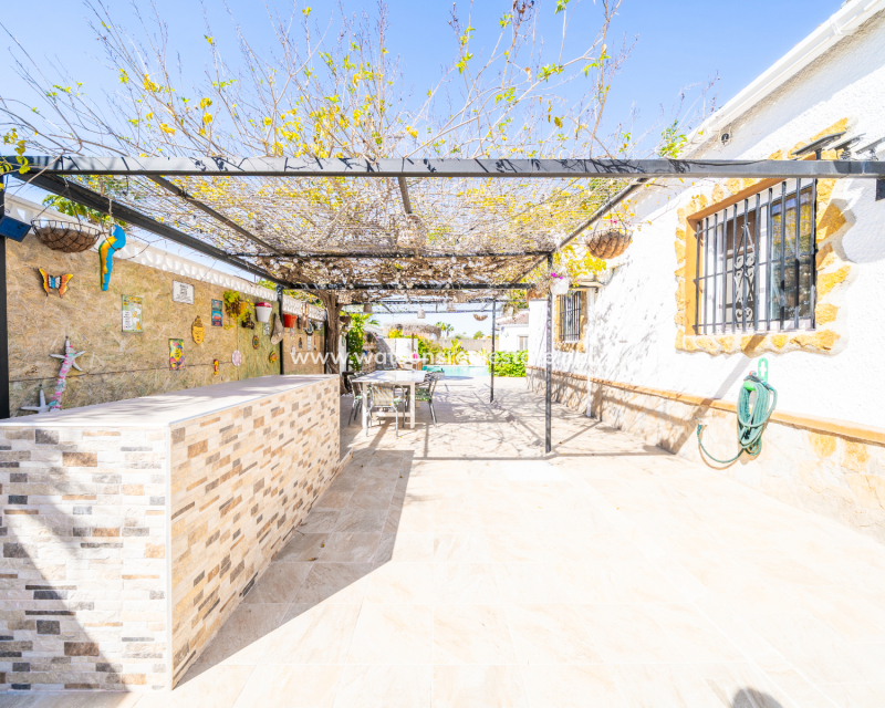 Resale - Fristaende Villa - Urb. La Marina