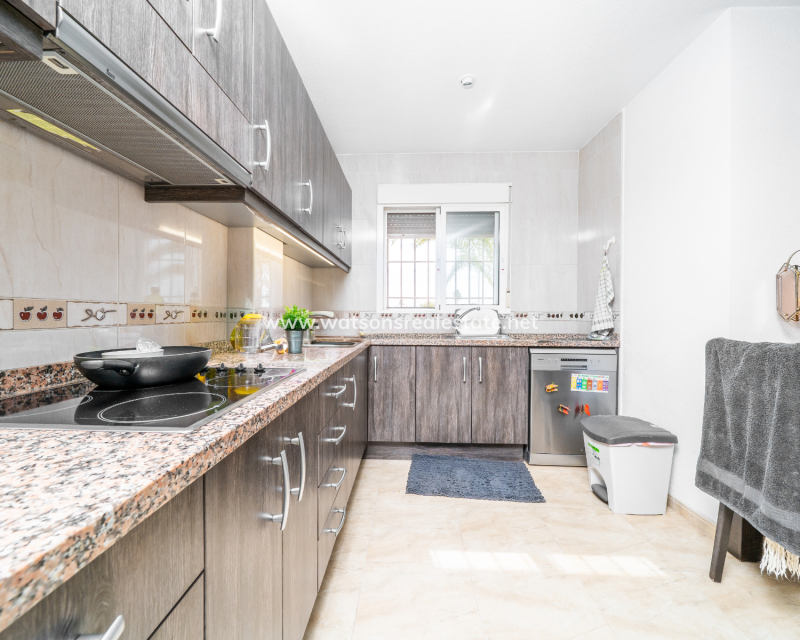 Resale - Fristaende Villa - Urb. La Marina