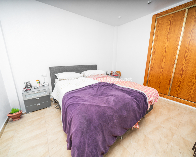 Resale - Fristaende Villa - Urb. La Marina