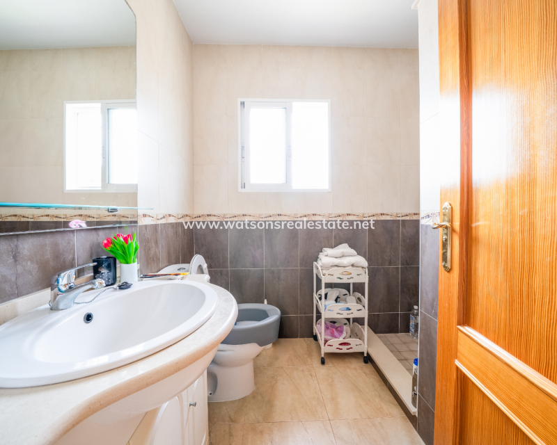 Resale - Fristaende Villa - Urb. La Marina